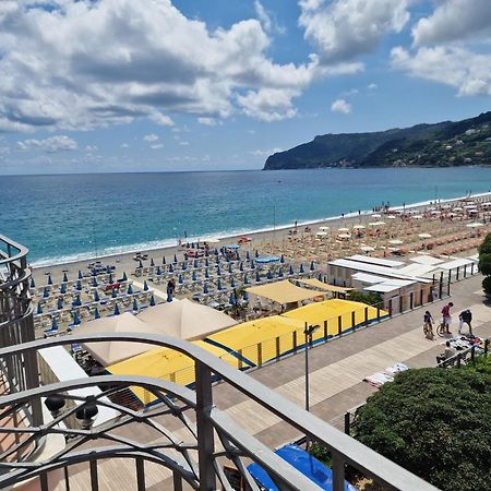 Hotel Miramare สโปตัวร์โน ภายนอก รูปภาพ
